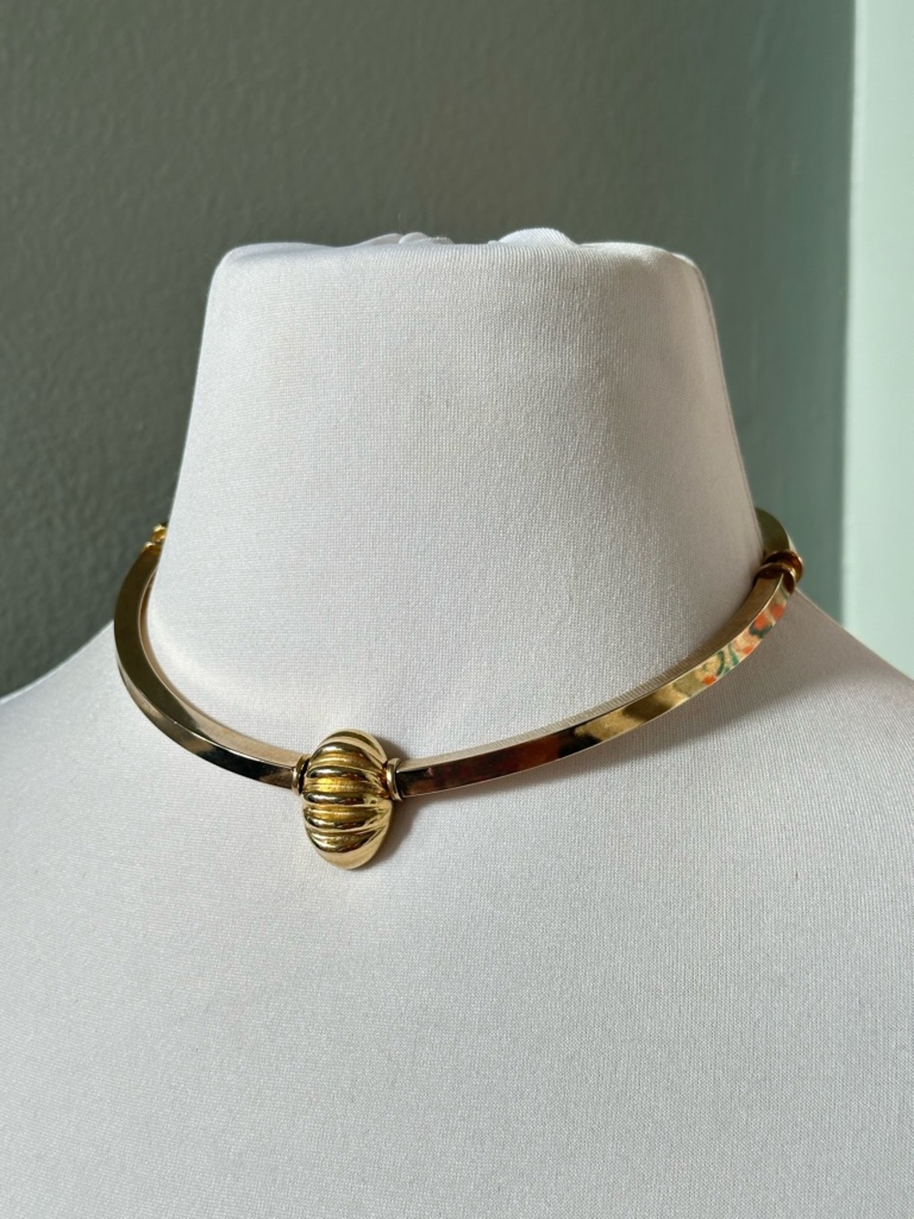 Vintage 16” Geometric Sculpted Knot Collar Necklace Y2K Old Money 80s Cosplay